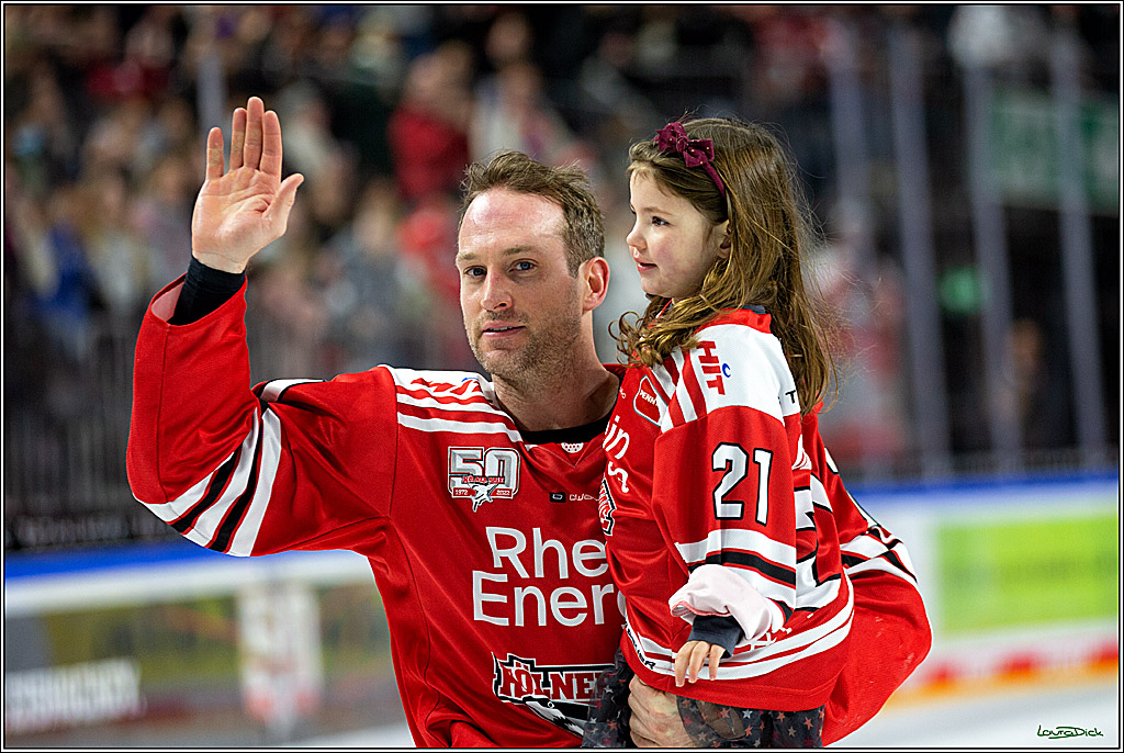 PENNY DEL; Koelner Haie- Straubing Tigers; Koeln, 28.12.2022